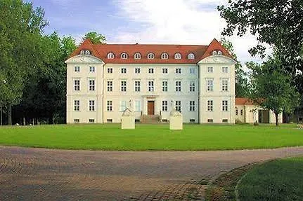Schloss 4*