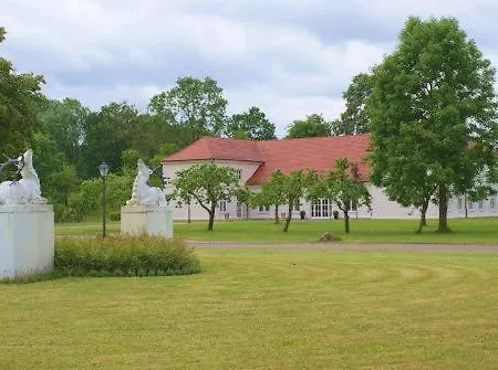 Schloss 4*